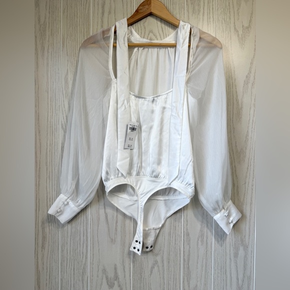Abercrombie and Fitch White Sheer Long sleeves bodysuit Size XSP NWT - Picture 4 of 4